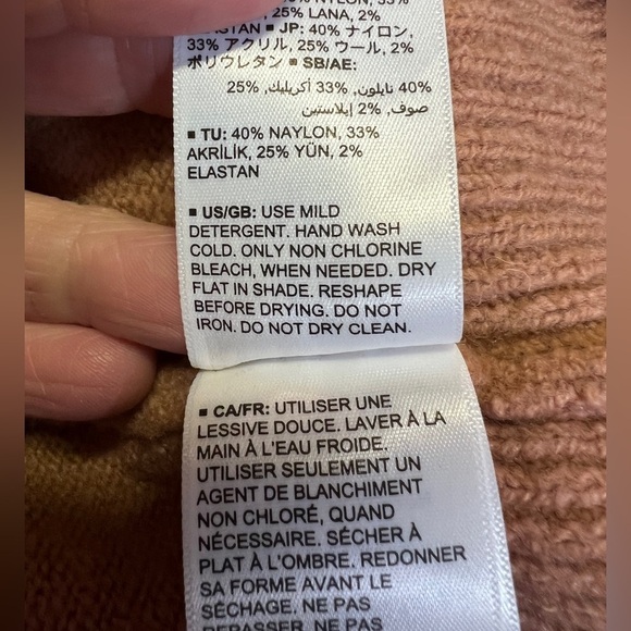 LARK & RO Soft Tan puff sleeve sweater size M - Picture 11 of 13